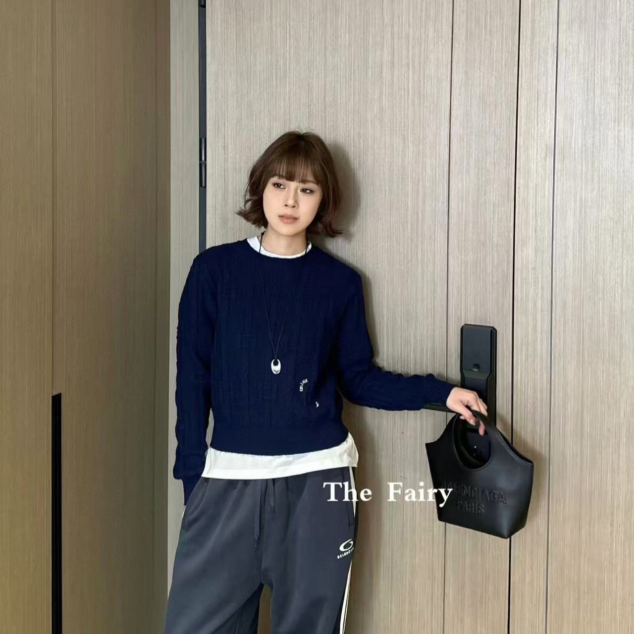 CEL1NE 刺繍レターセーター【50％割引+送料無料】