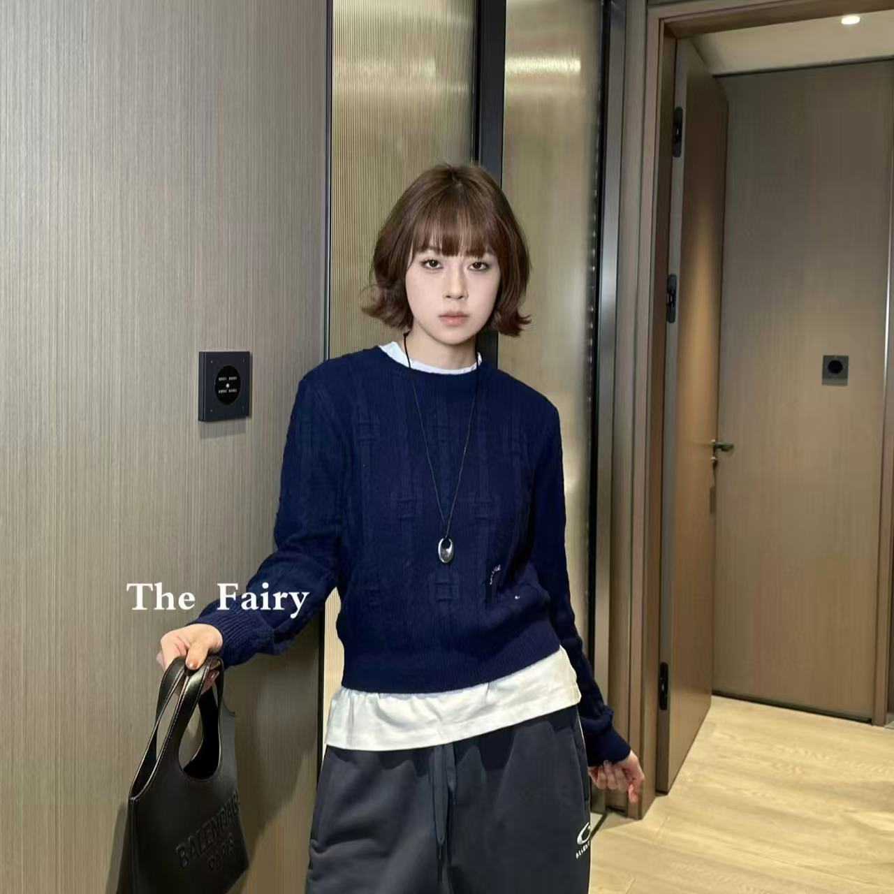 CEL1NE 刺繍レターセーター【50％割引+送料無料】