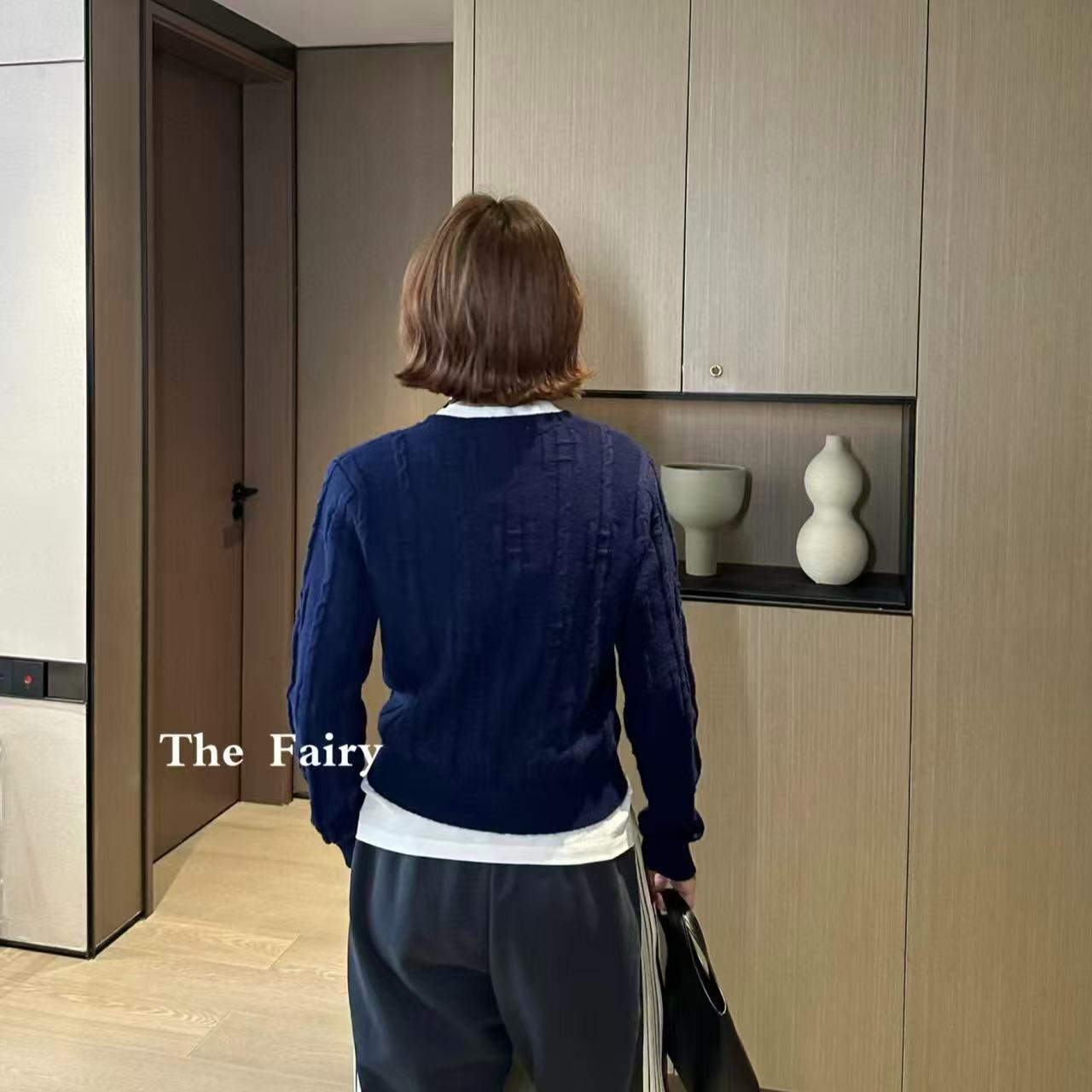 CEL1NE 刺繍レターセーター【50％割引+送料無料】