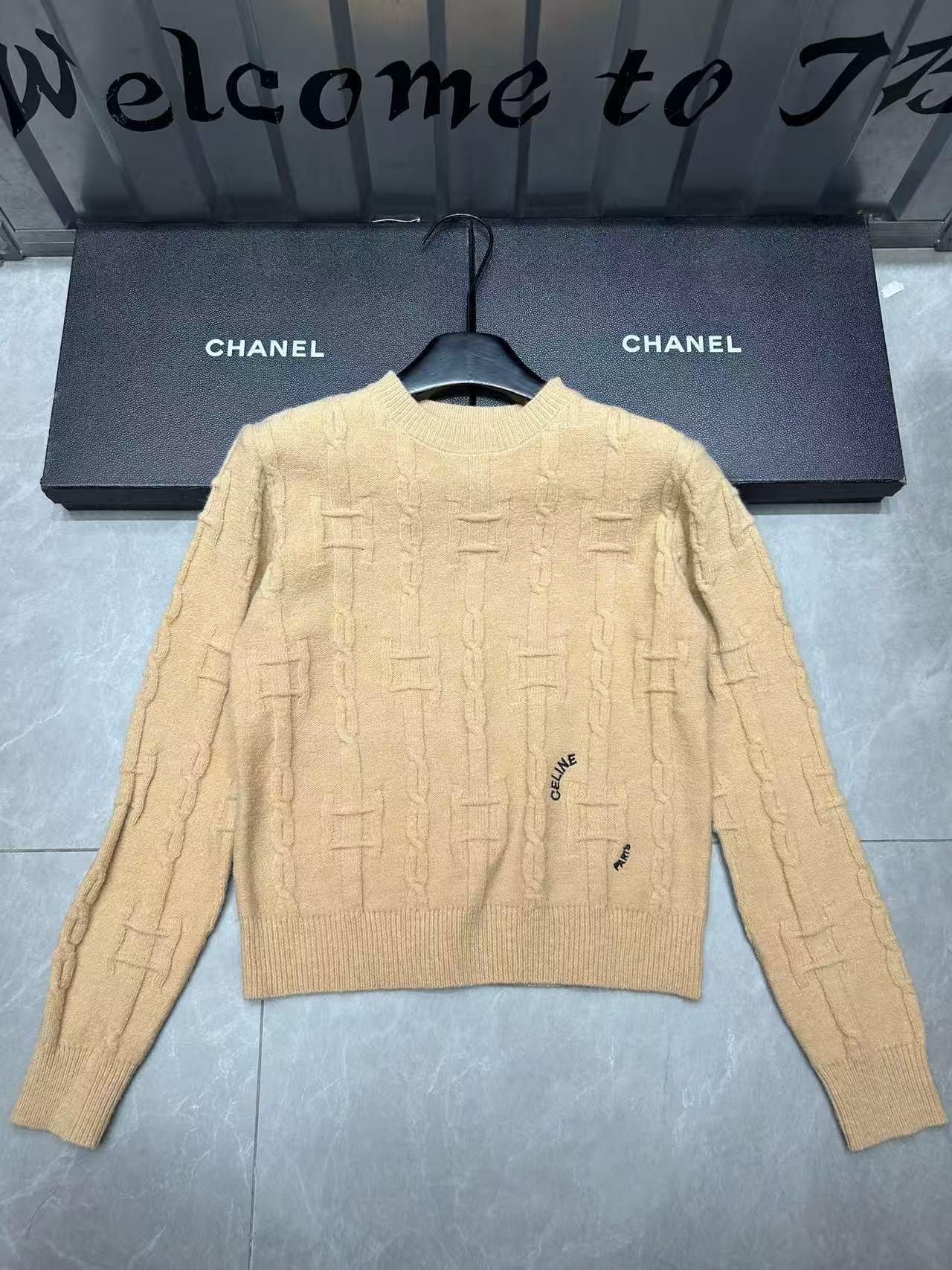 CEL1NE 刺繍レターセーター【50％割引+送料無料】