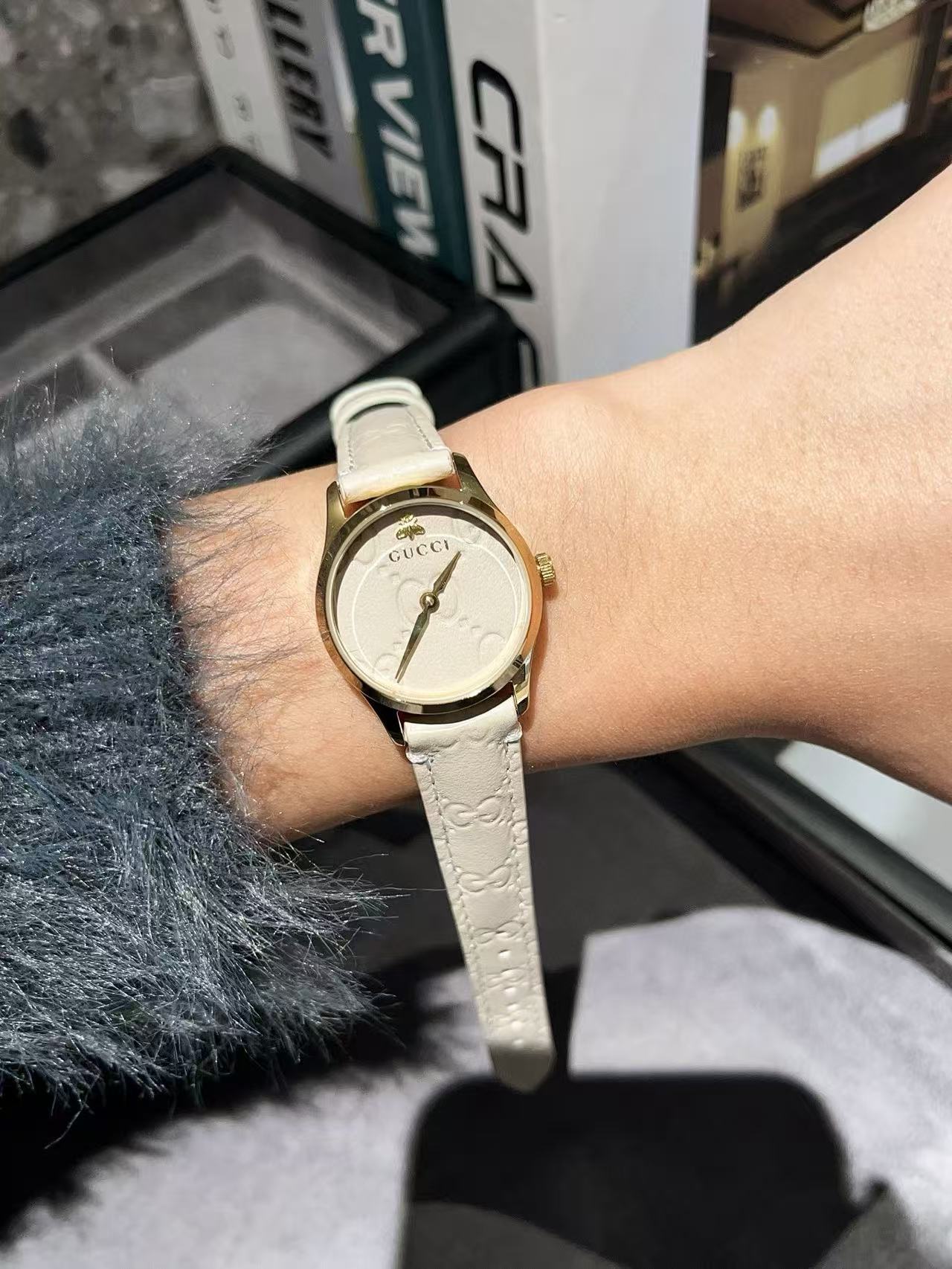 GUCC1 レザーストラップ レディースウォッチ【50％割引+送料無料】