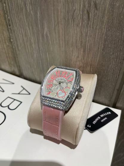 Frank Mul1erダイヤモンドをちりばめたハート型バレルのレディース腕時計【50％割引+送料無料】
