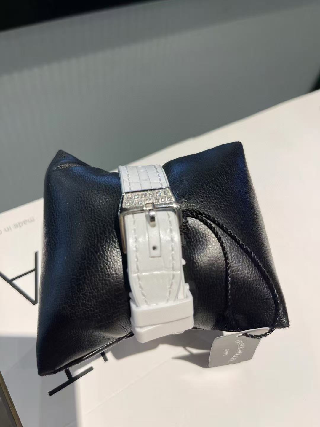 Frank Mul1erダイヤモンドをちりばめたハート型バレルのレディース腕時計【50％割引+送料無料】