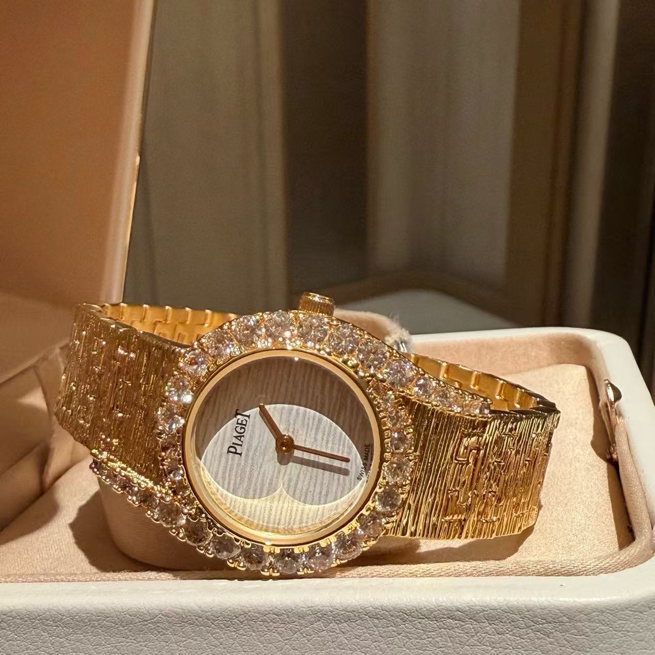 PIAGET LIMELIGHTダイヤモンドをあしらったレディースウォッチ【50％割引+送料無料】