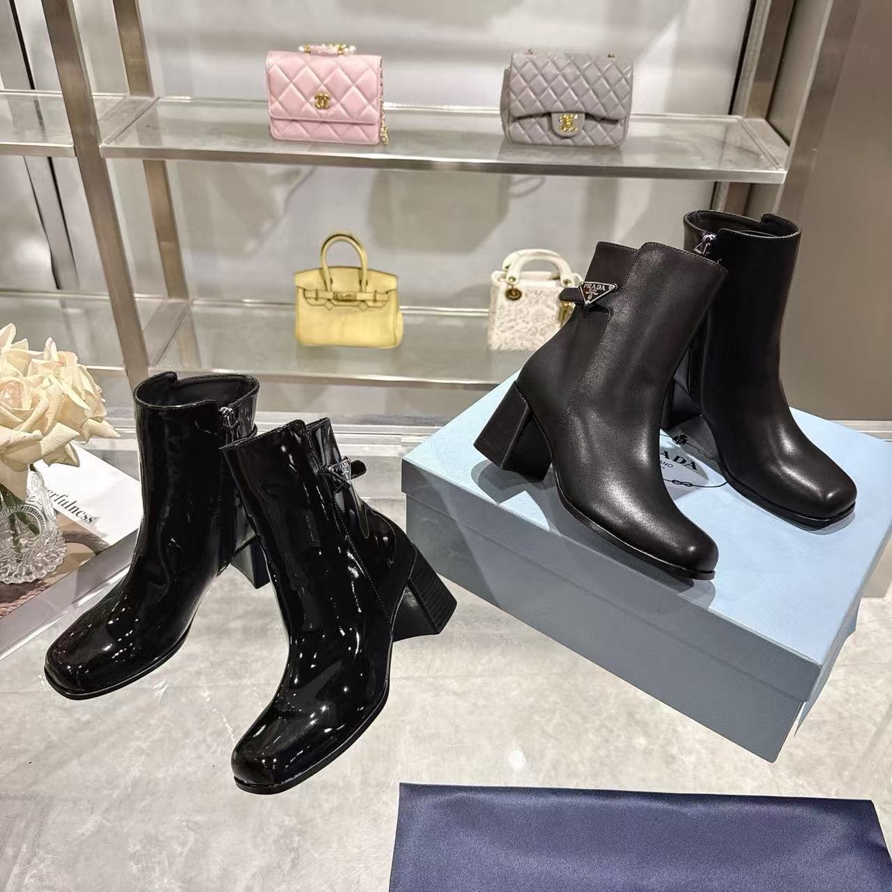 PR4DAの高品質トライアングルロゴアンクルブーツ【50％割引+送料無料】