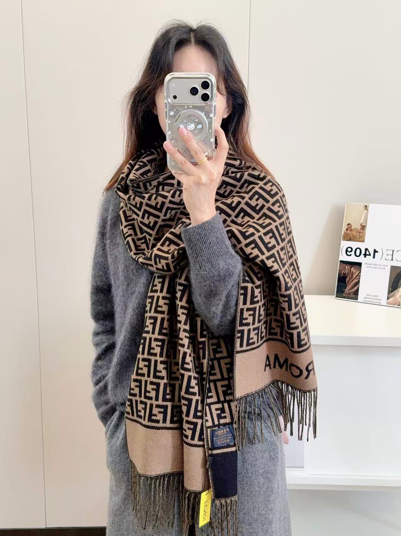 FEND1FF タッセル カシミア スカーフ【50％割引+送料無料】