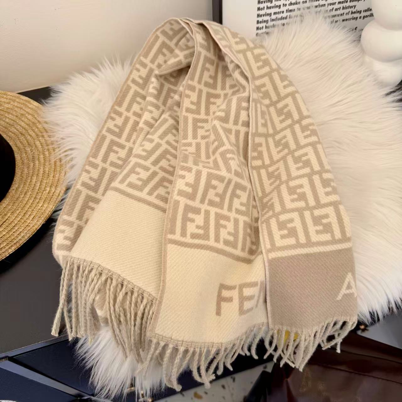 FEND1FF タッセル カシミア スカーフ【50％割引+送料無料】