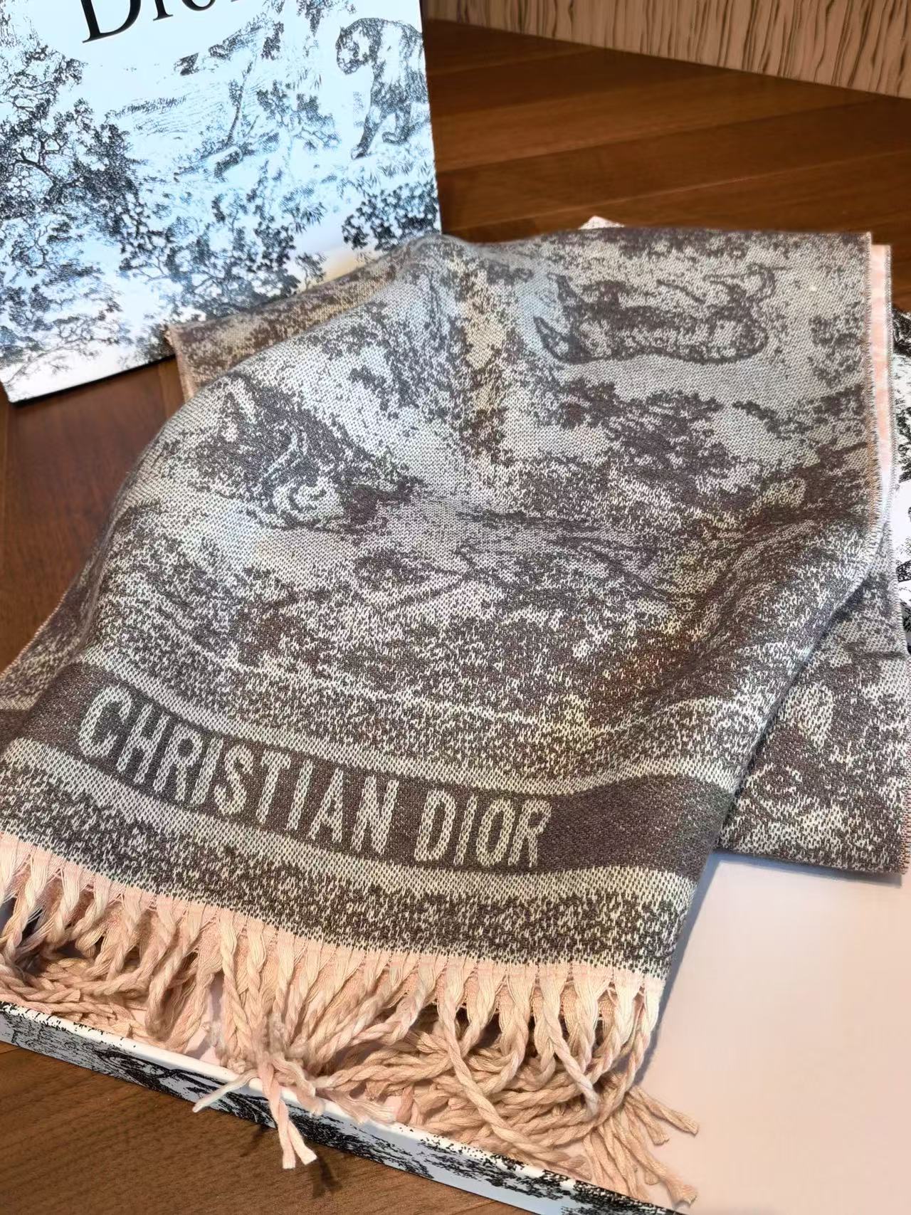 DIOR プリントタッセルカシミアスカーフ【50％割引+送料無料】