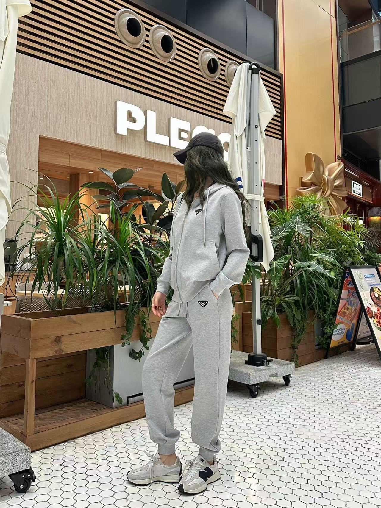 PR4DAトライアングルロゴ フード付きジャケット + パンツ ツーピースセット【50％割引+送料無料】