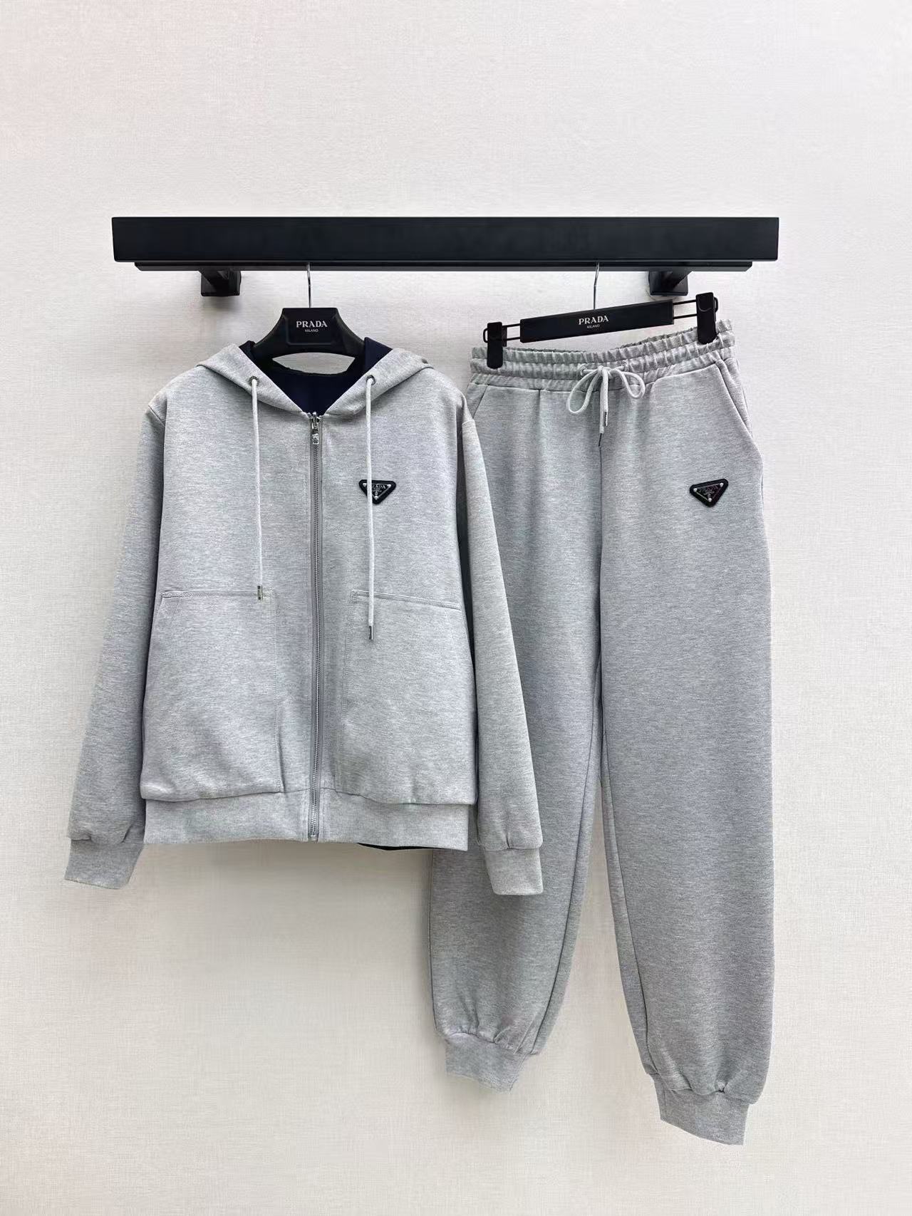 PR4DAトライアングルロゴ フード付きジャケット + パンツ ツーピースセット【50％割引+送料無料】