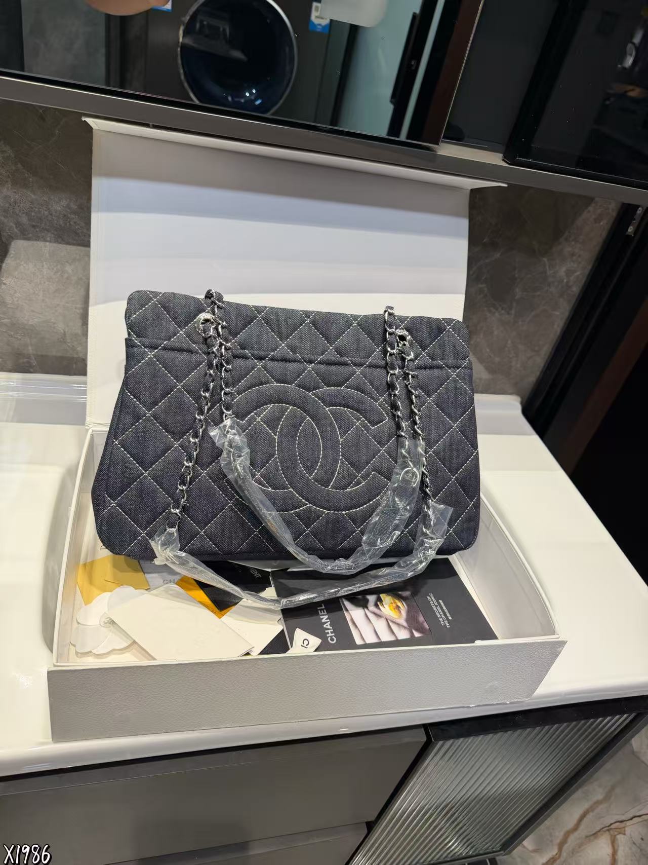 CHANE1 ダブルCチェーンデニムショッピングバッグ【50％割引+送料無料】