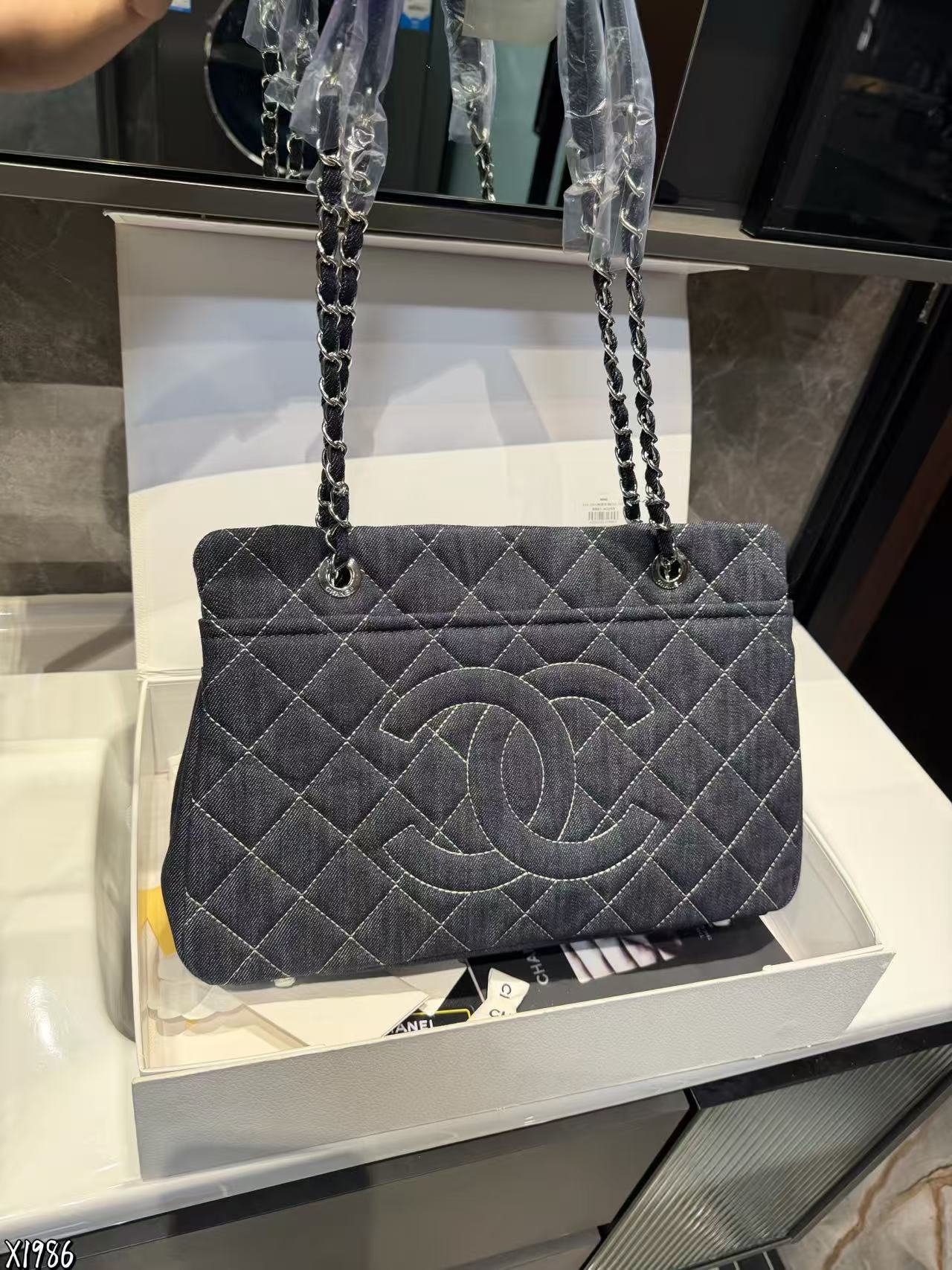 CHANE1 ダブルCチェーンデニムショッピングバッグ【50％割引+送料無料】