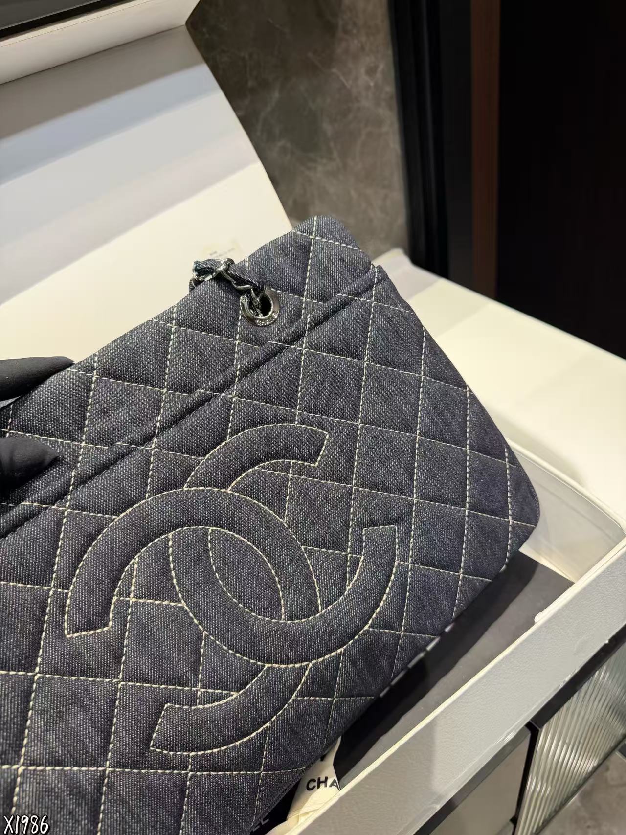 CHANE1 ダブルCチェーンデニムショッピングバッグ【50％割引+送料無料】