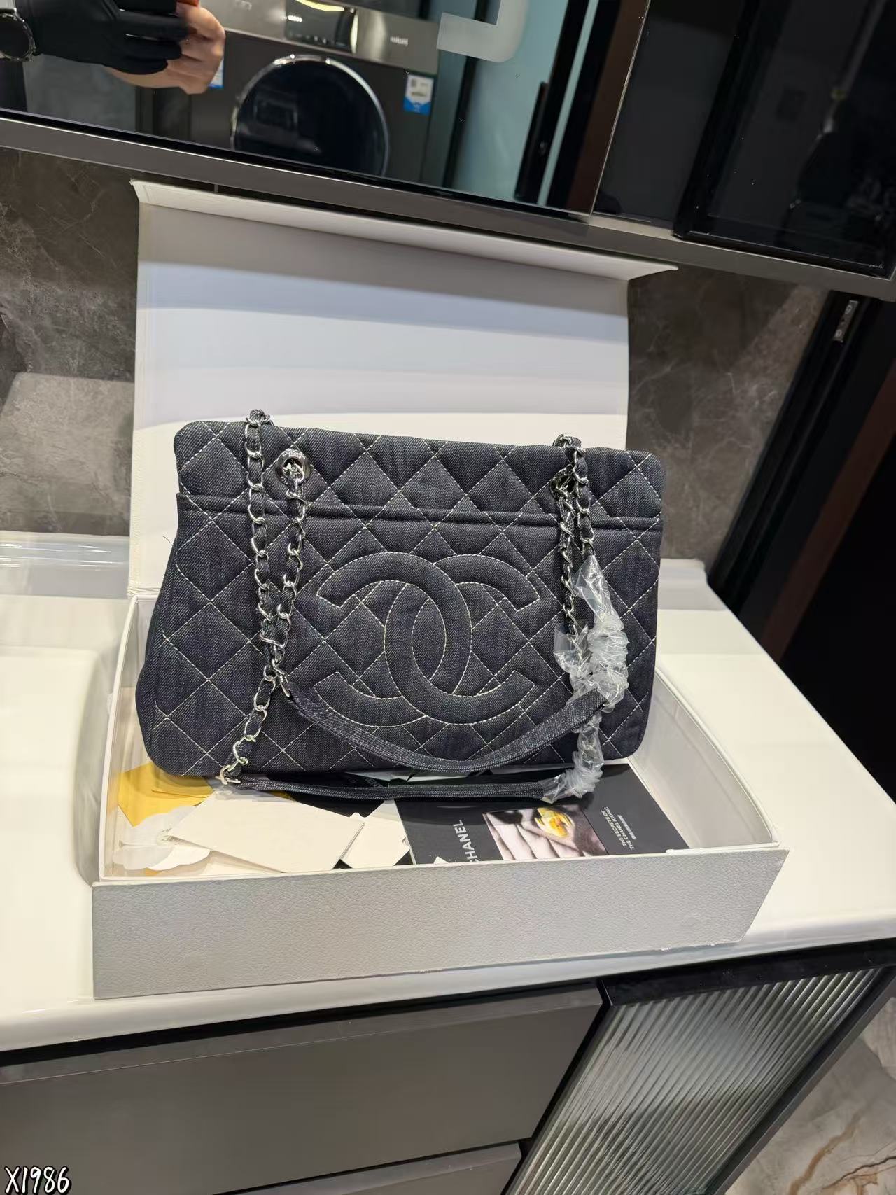 CHANE1 ダブルCチェーンデニムショッピングバッグ【50％割引+送料無料】