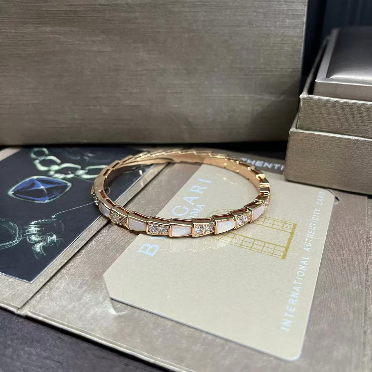 BVLGAR1 ダイヤモンドセット スネークブレスレット【50％割引+送料無料】