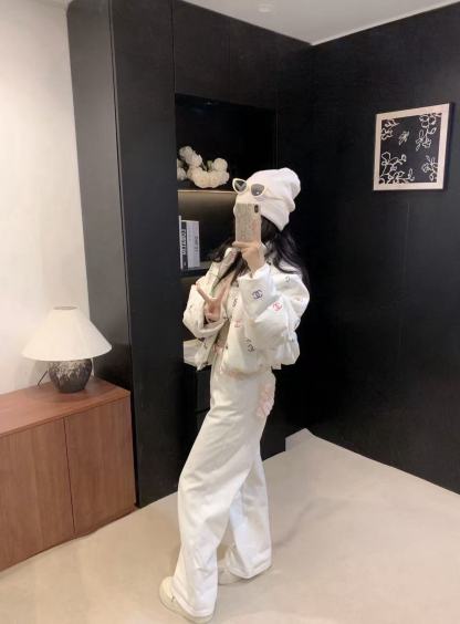 CHANE1 ダブルC カラフルダウンジャケット【50％割引+送料無料】