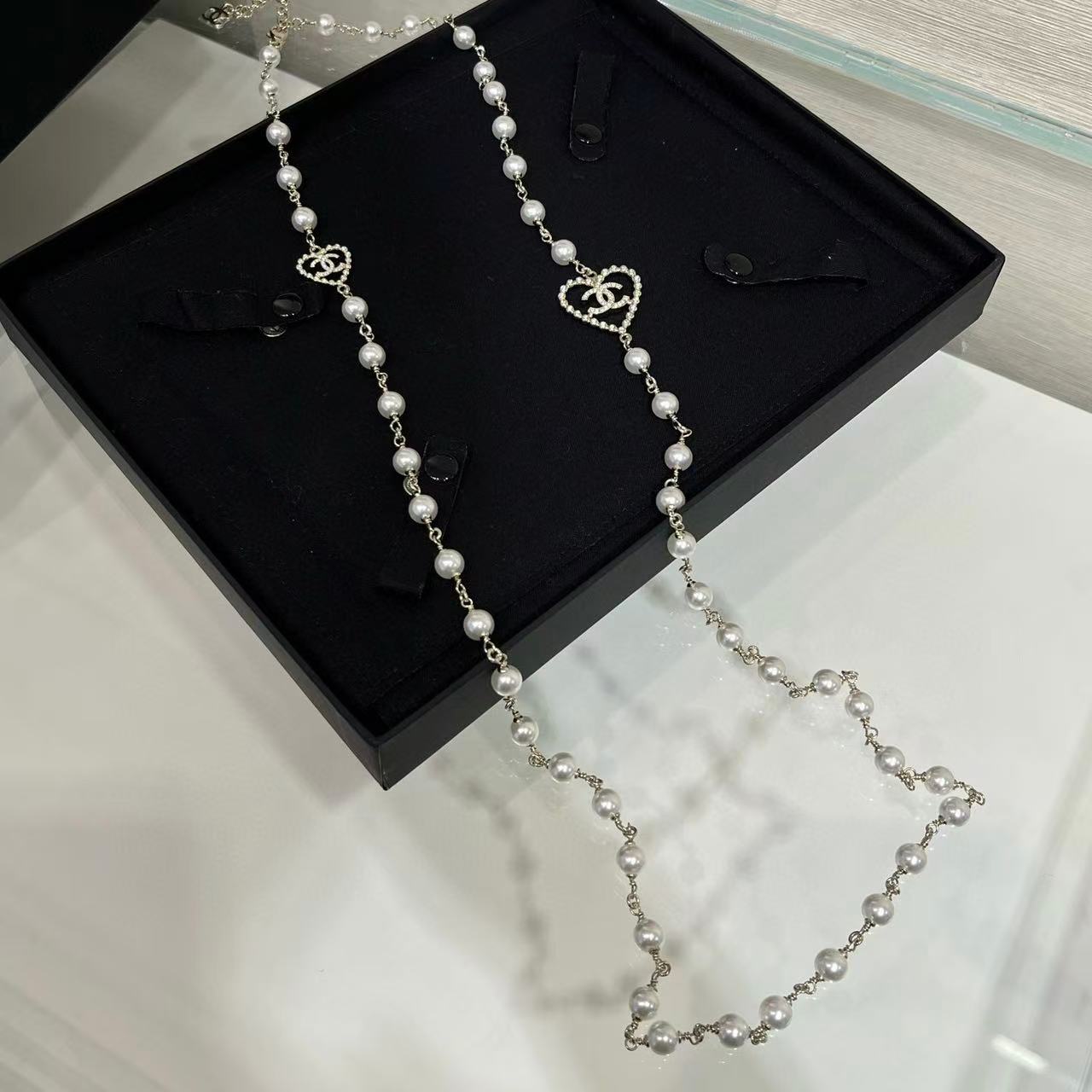 CHANE1 ダブルC パールハート セーターネックレス【50％割引+送料無料】