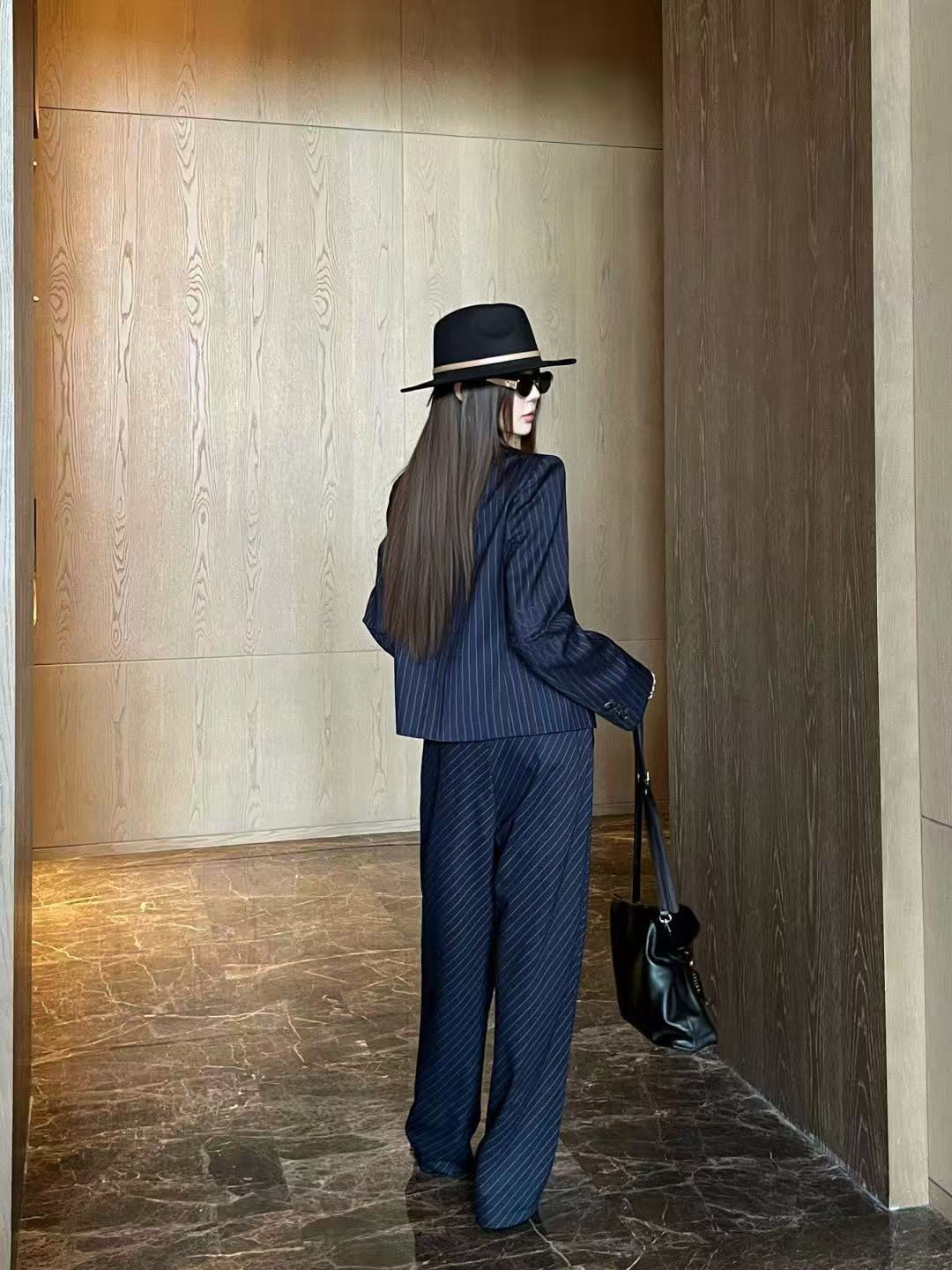 L0WEW ストライプブレザーとパンツのツーピースセット【50％割引+送料無料】