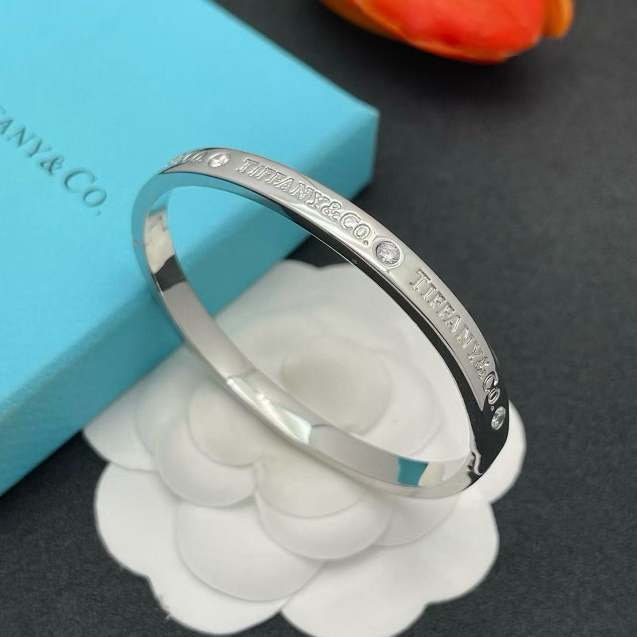 T1ffanyダイヤモンドブレスレット【50％割引+送料無料】