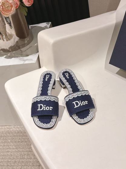 DIOR 高品質CD刺繍 チャンキーヒール フラットシューズ【50％割引+送料無料】