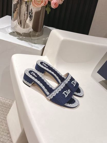 DIOR 高品質CD刺繍 チャンキーヒール フラットシューズ【50％割引+送料無料】