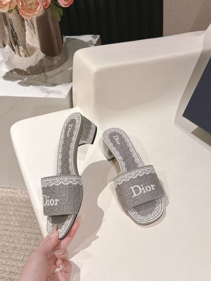 DIOR 高品質CD刺繍 チャンキーヒール フラットシューズ【50％割引+送料無料】