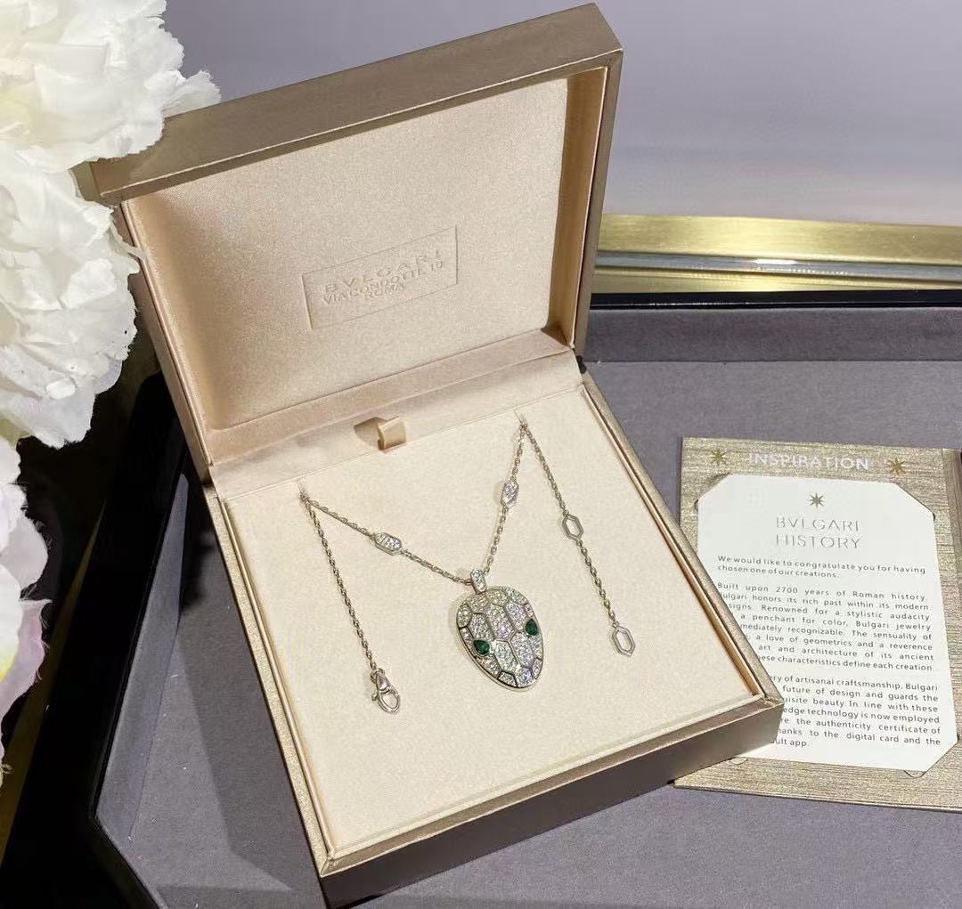 BVLGAR1 ダイヤモンドセット スネークヘッドネックレス【50％割引+送料無料】