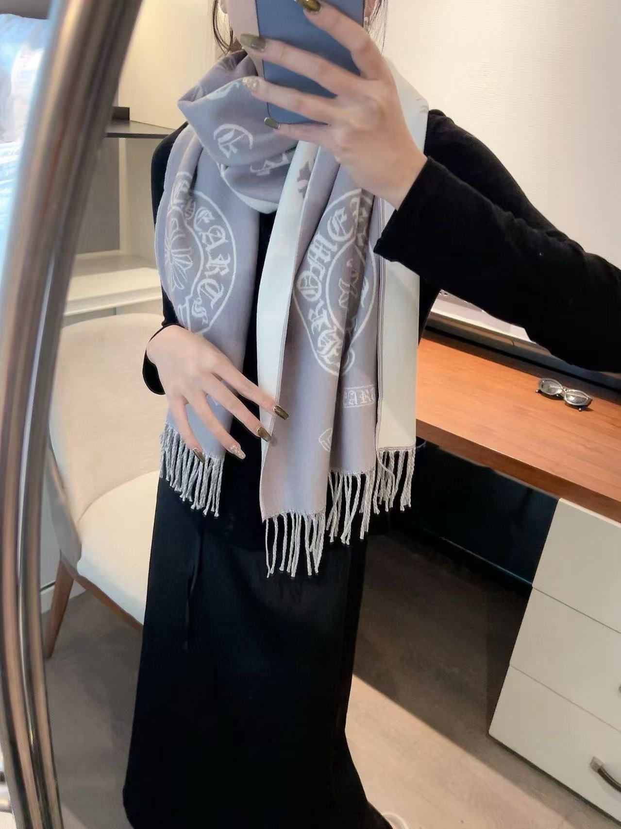 Chr0me Heartsラウンドプリントのカシミアスカーフ【50％割引+送料無料】