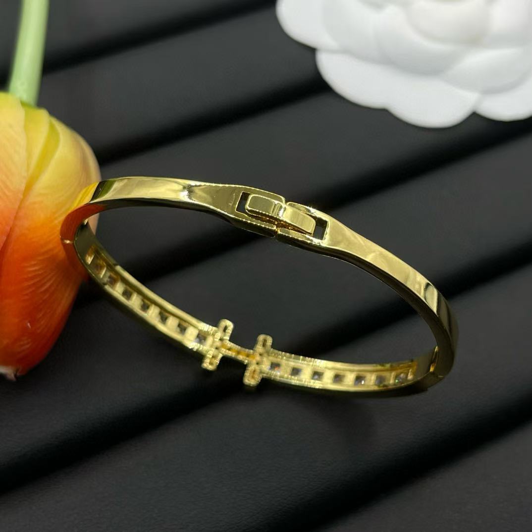 HEREM5 ダイヤモンドブレスレット【50％割引+送料無料】