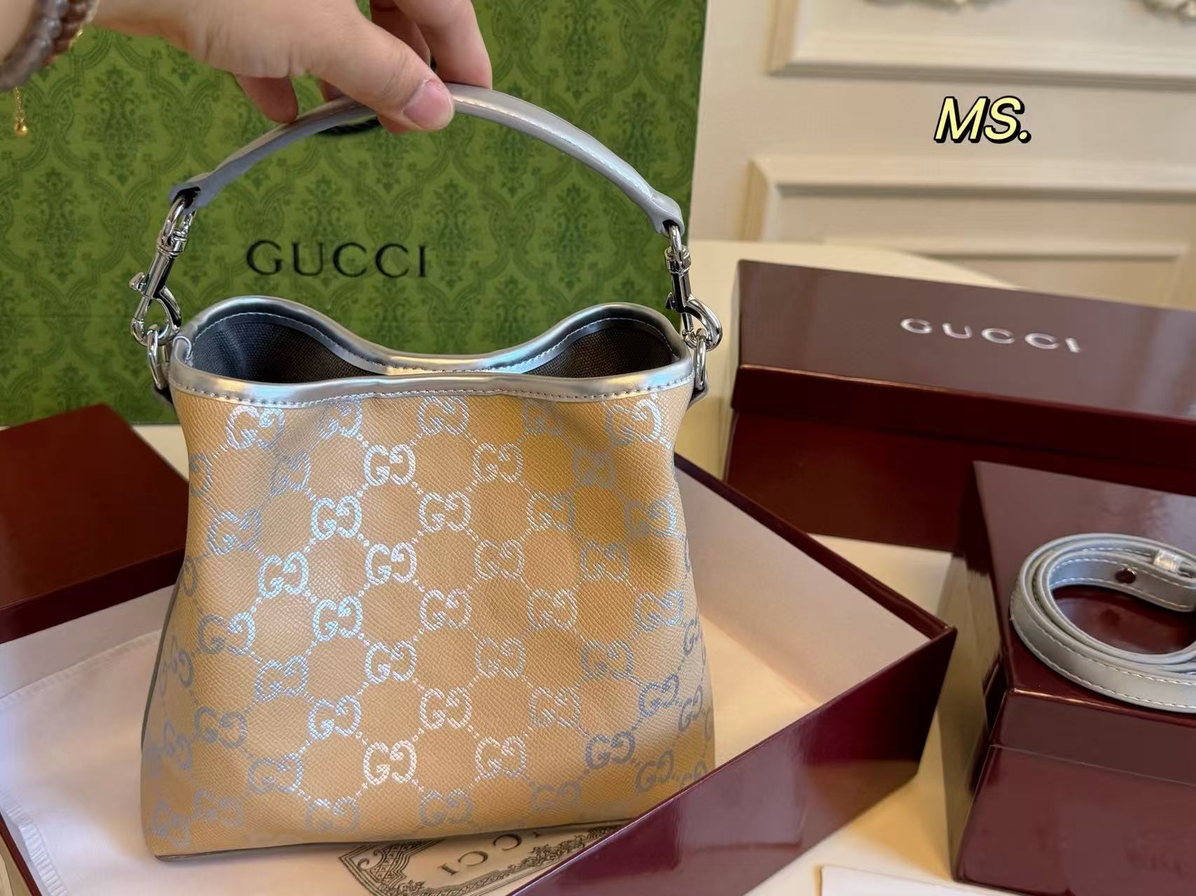 GUCC1 プリント バケットバッグ【50％割引+送料無料】