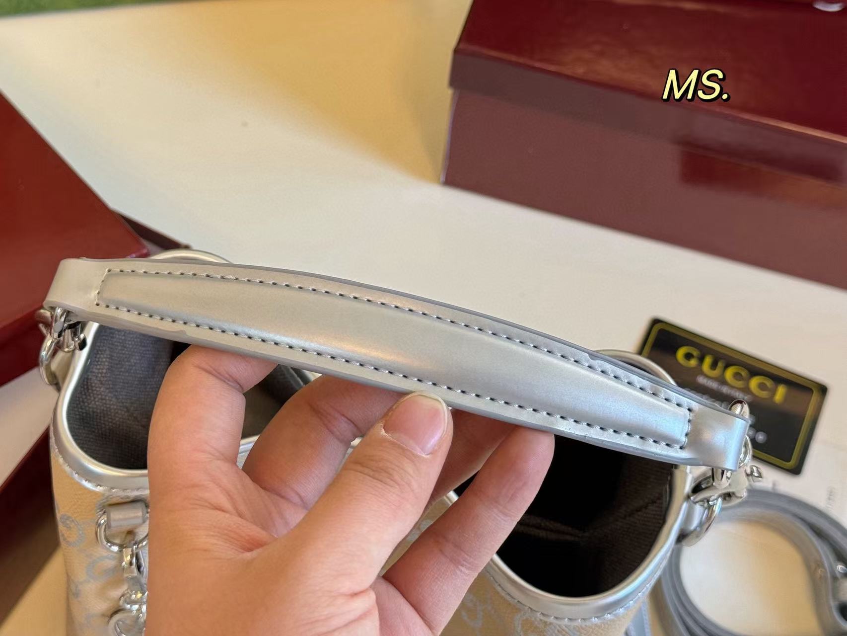 GUCC1 プリント バケットバッグ【50％割引+送料無料】