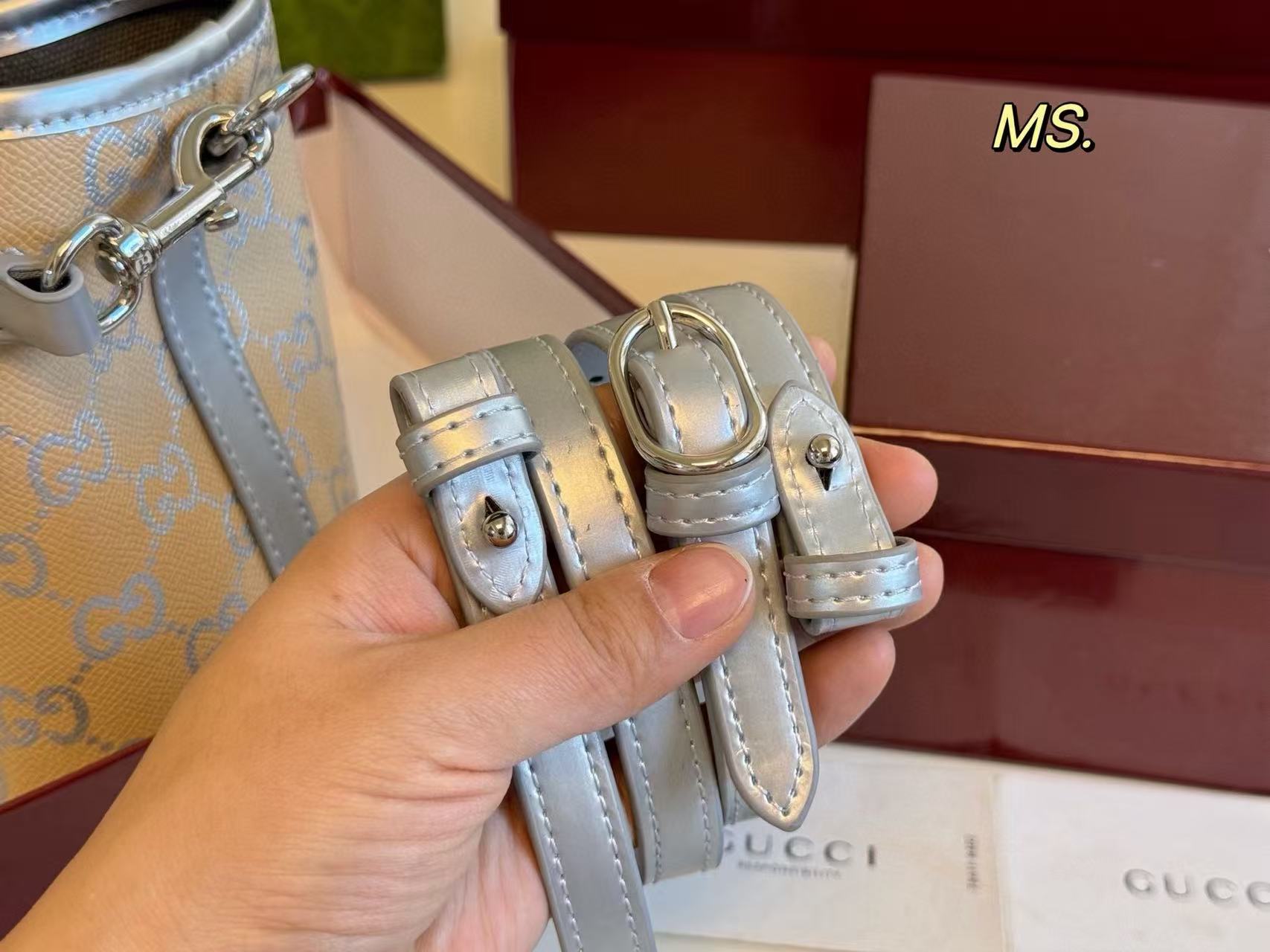 GUCC1 プリント バケットバッグ【50％割引+送料無料】