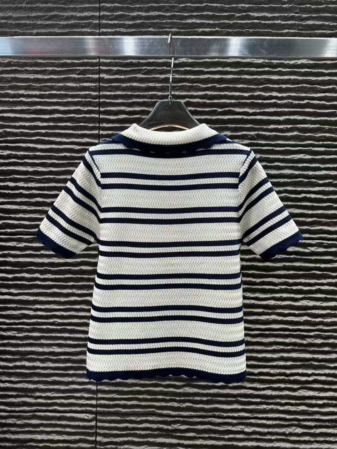 M1UM1U 襟付きストライプニットトップス【50％割引+送料無料】