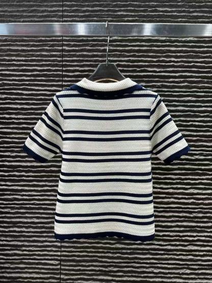 M1UM1U 襟付きストライプニットトップス【50％割引+送料無料】