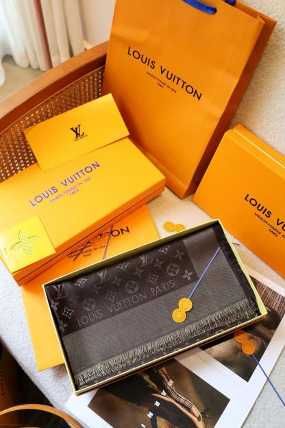 LVプリントカシミアスカーフ【50％割引+送料無料】