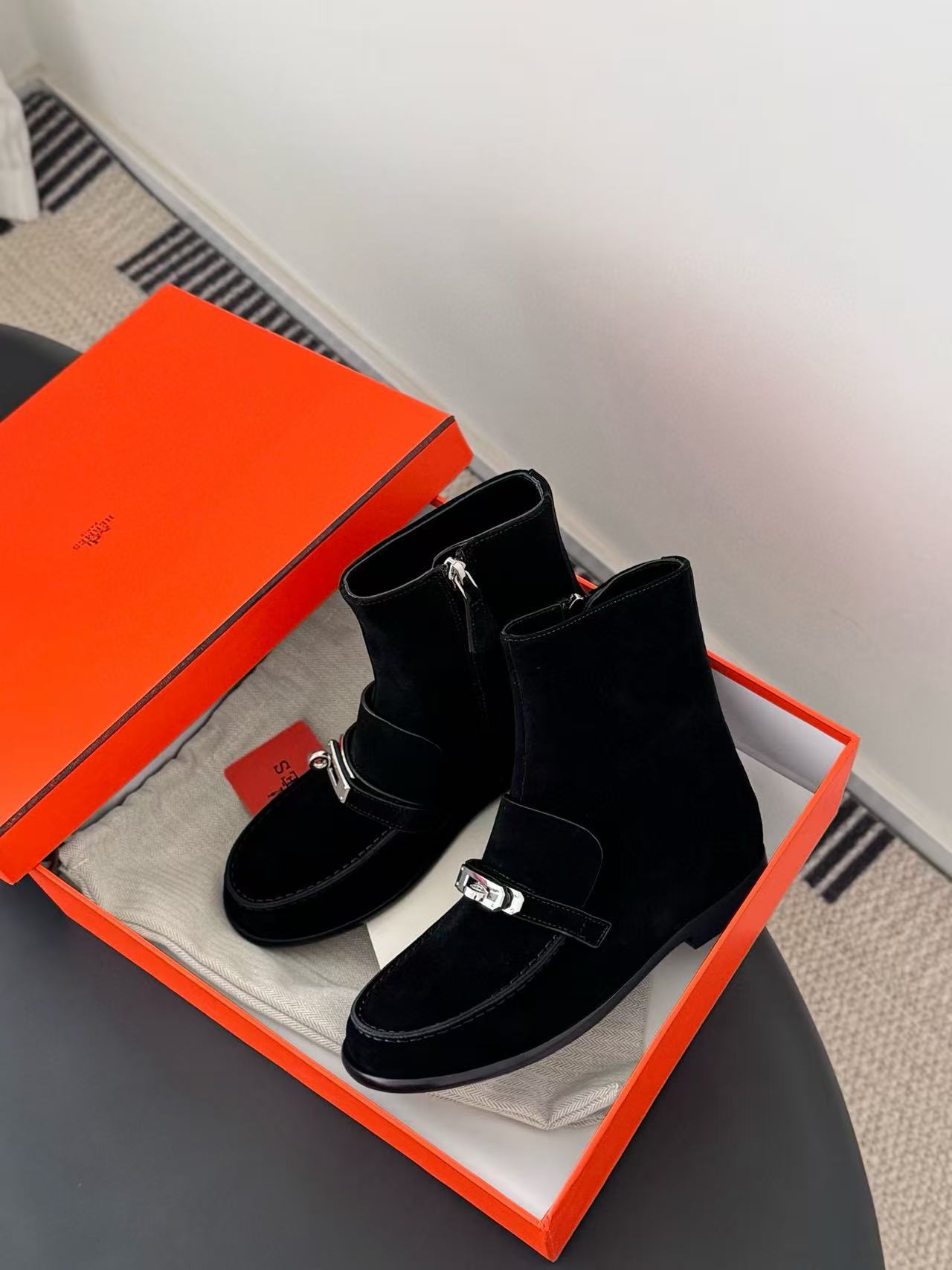 HERME5高品質ケリーバックルアンクルブーツ【50％割引+送料無料】