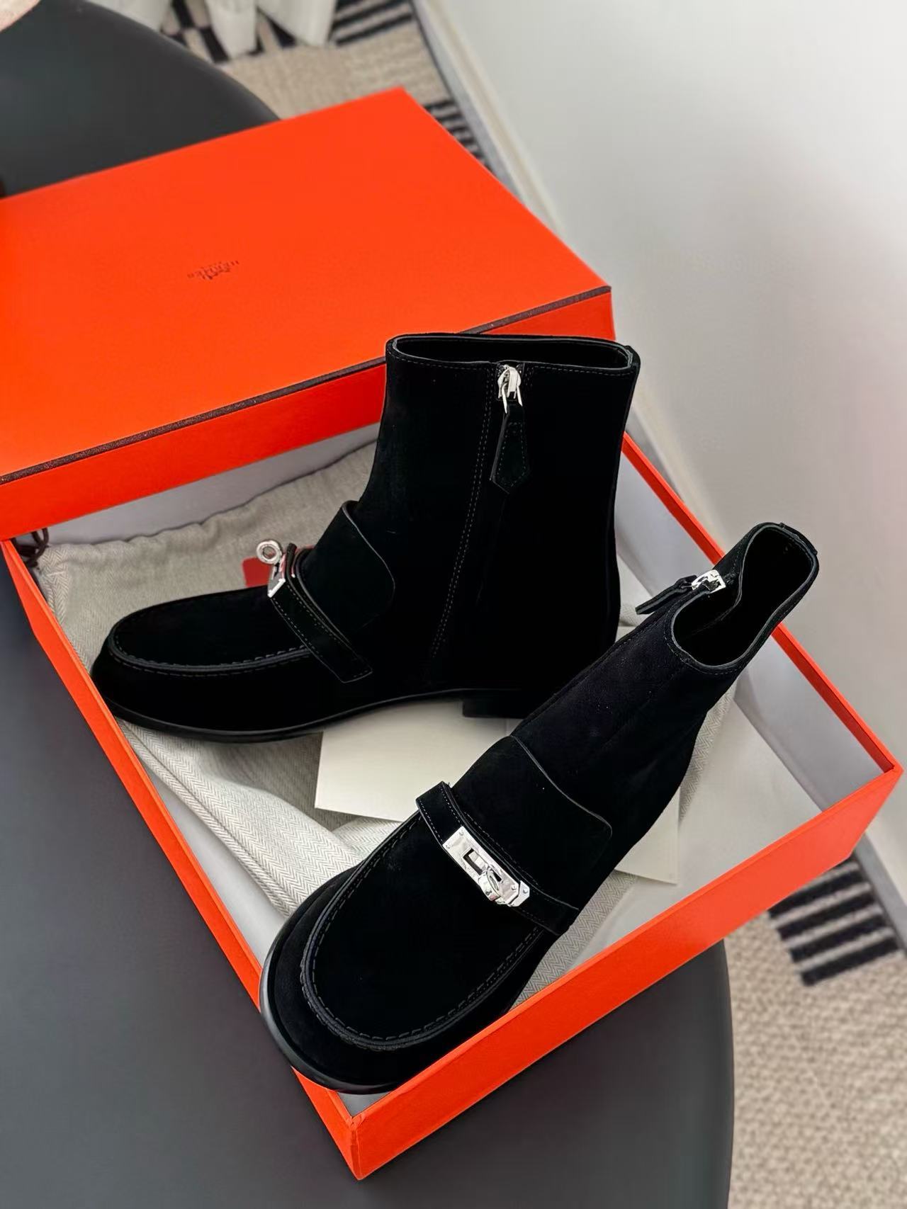 HERME5高品質ケリーバックルアンクルブーツ【50％割引+送料無料】