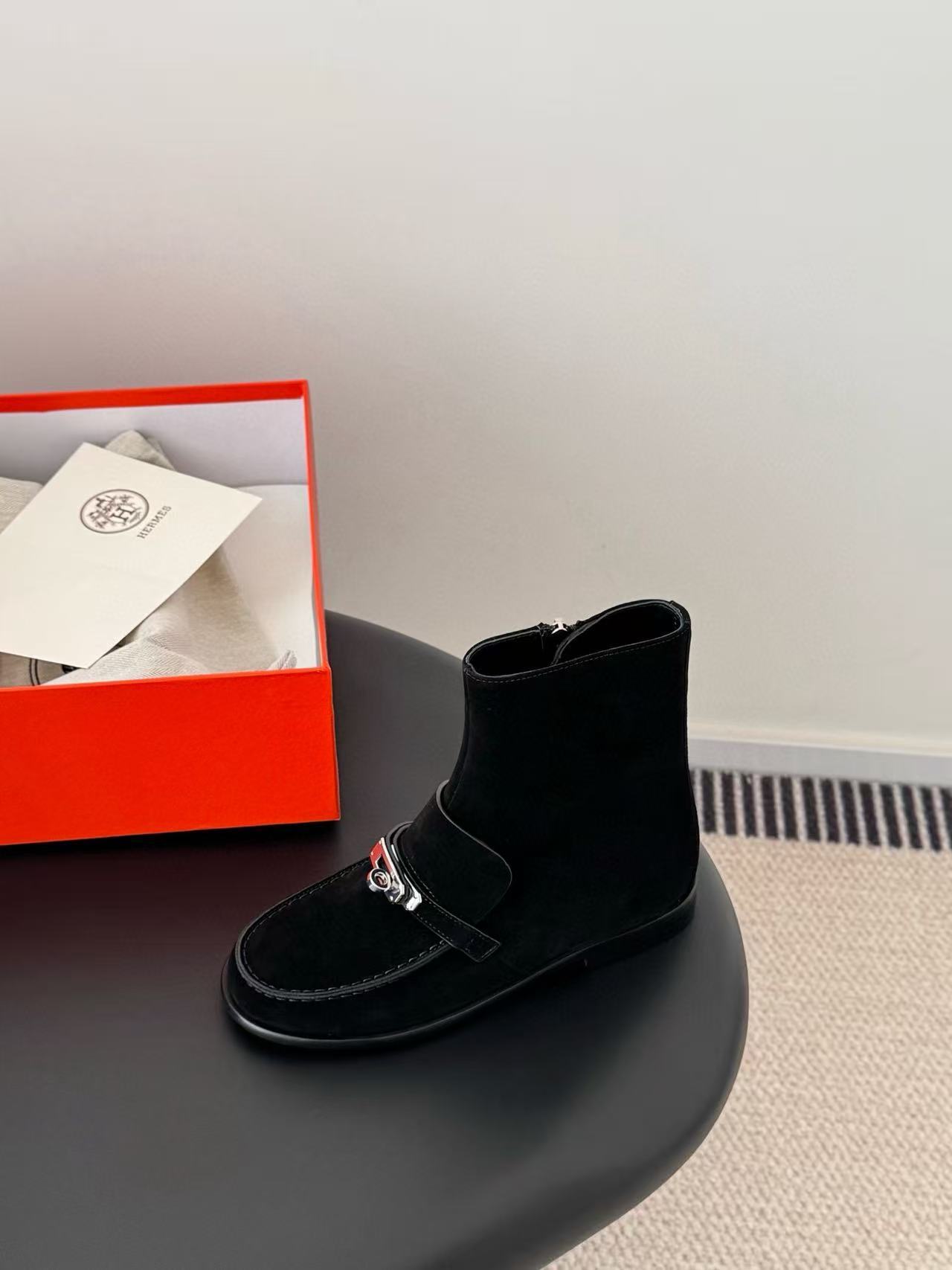 HERME5高品質ケリーバックルアンクルブーツ【50％割引+送料無料】