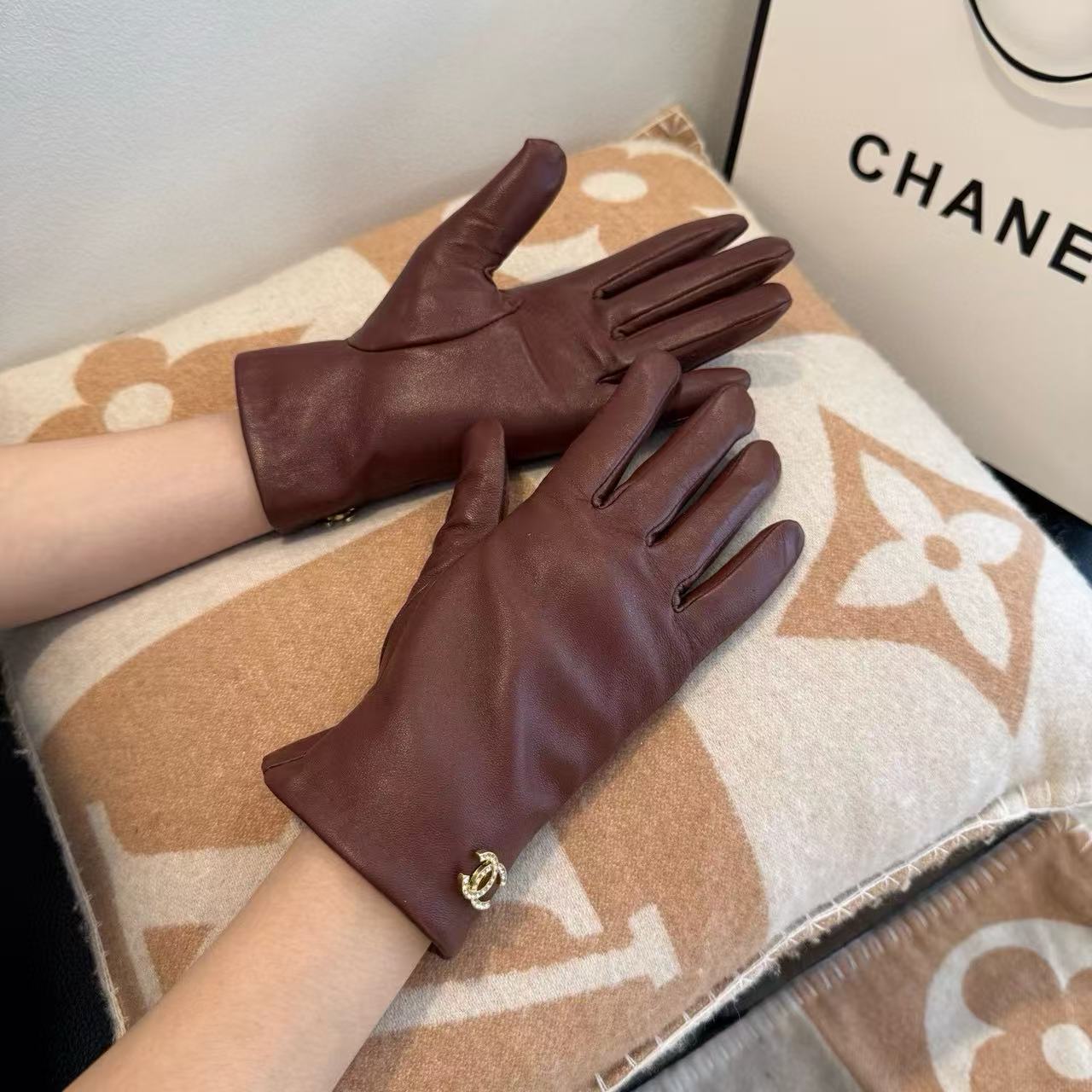 CHANE1 ダブルC ウール＆ラムスキン グローブ【50％割引+送料無料】