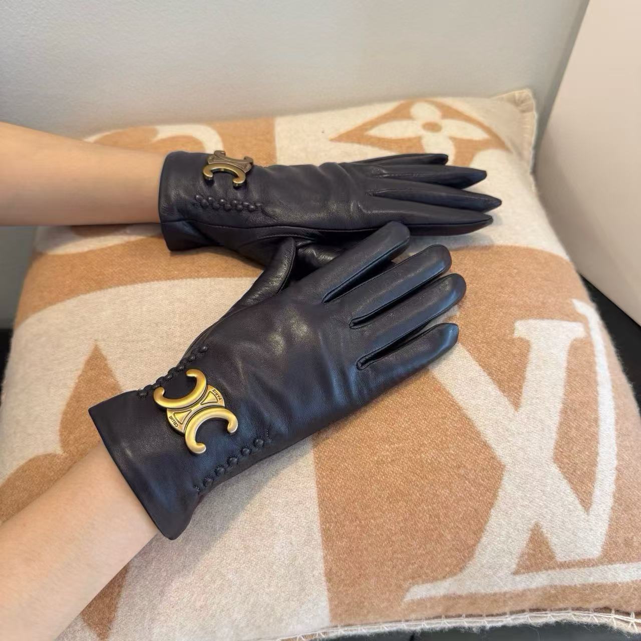 CEL1NE 凱旋門ウール＆シープスキングローブ【50％割引+送料無料】