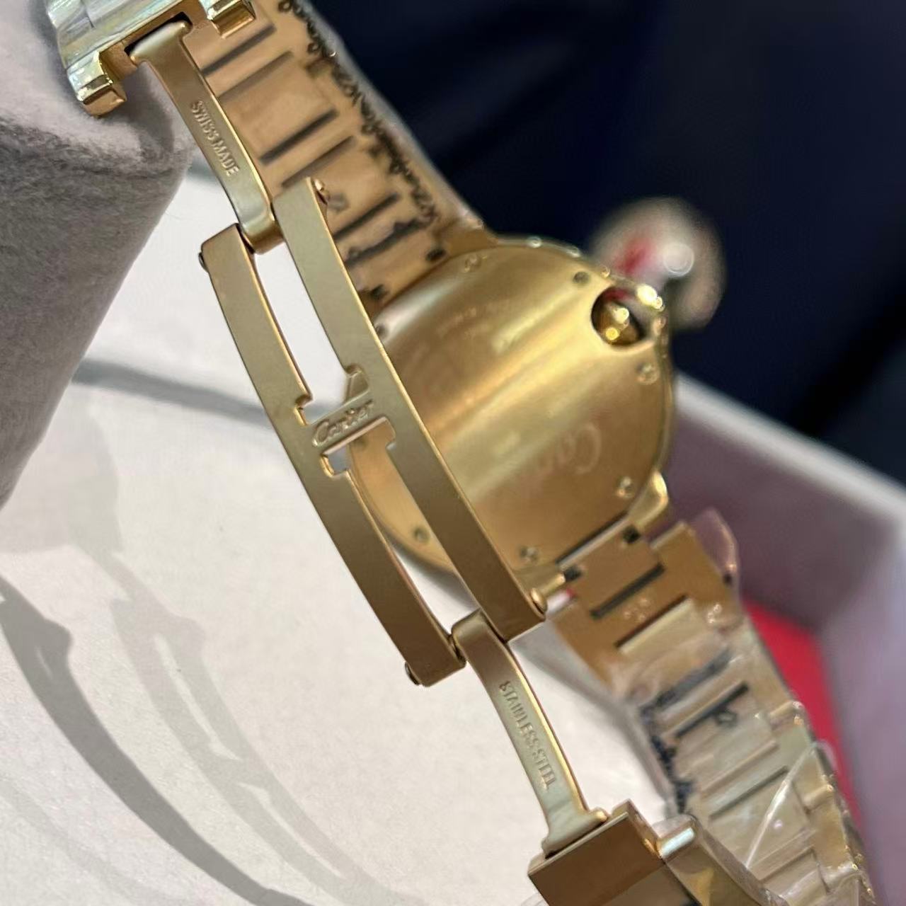 CART1ER フィッシュアイ ステンレススチール レディースウォッチ【50％割引+送料無料】