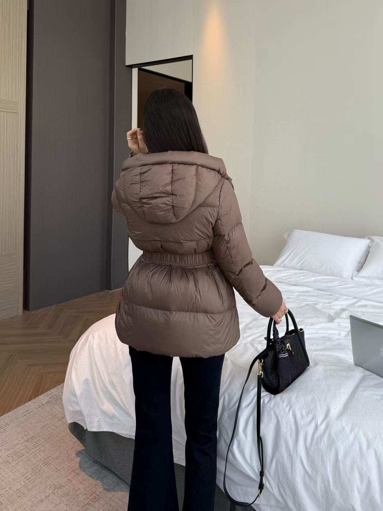 CEL1NE 凱旋門フード付きダウンジャケット【50％割引+送料無料】