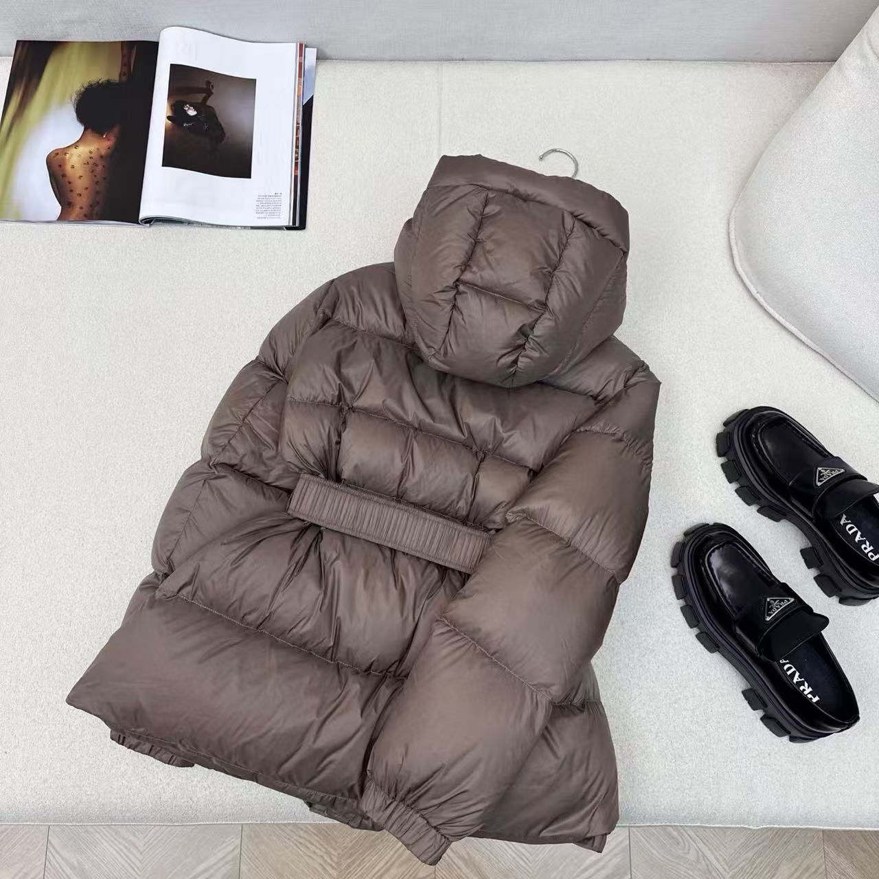 CEL1NE 凱旋門フード付きダウンジャケット【50％割引+送料無料】