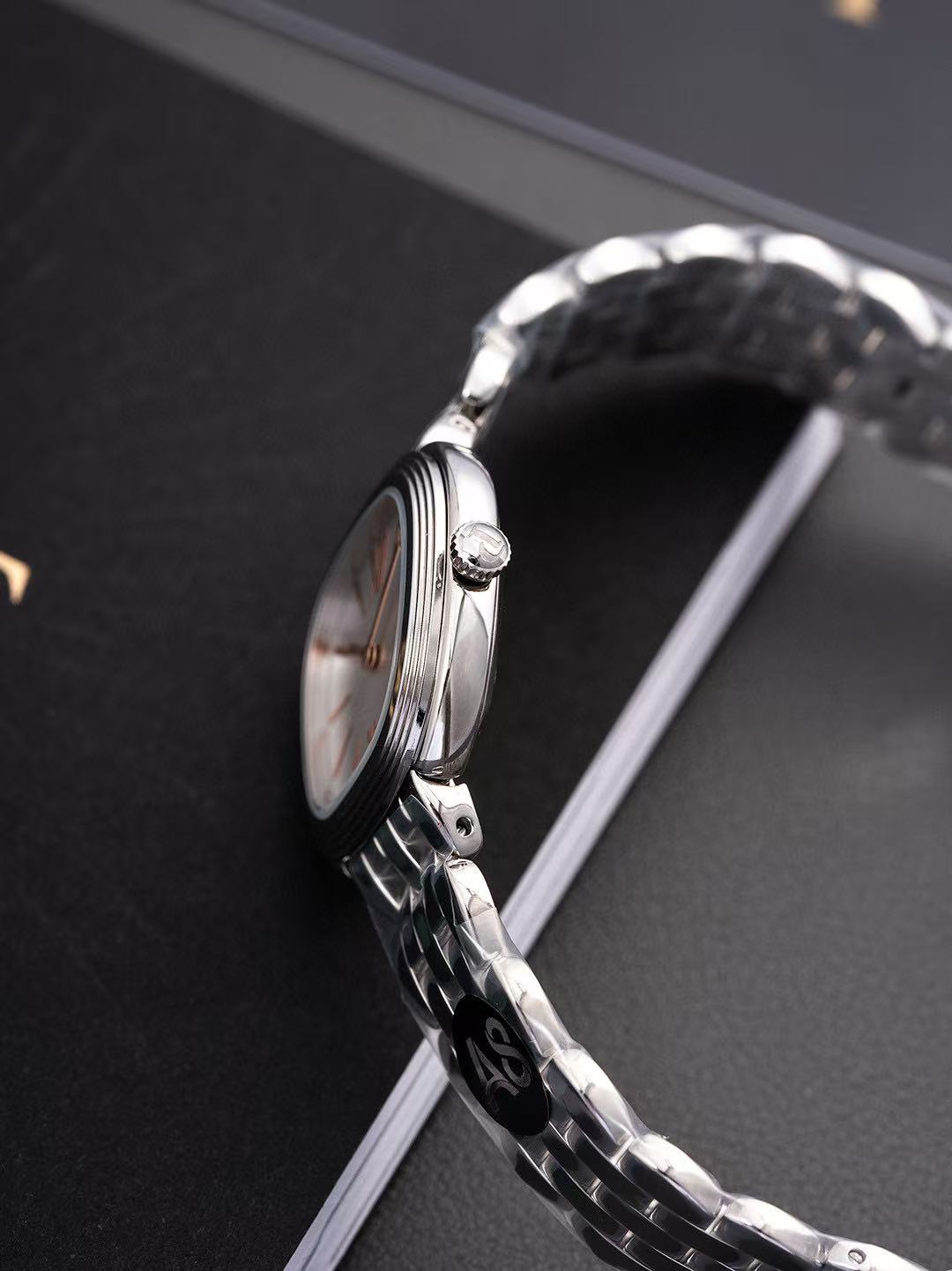 P1AGET シンプル ステンレススチールバンド レディース腕時計【50％割引+送料無料】