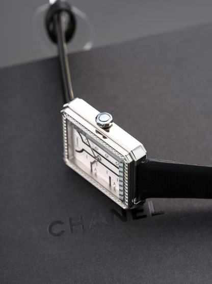 CHANE1 ダイヤモンドセット スクエア レザーウォッチ【50％割引+送料無料】