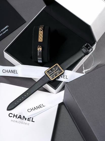 CHANE1 ダイヤモンドセット スクエア レザーウォッチ【50％割引+送料無料】