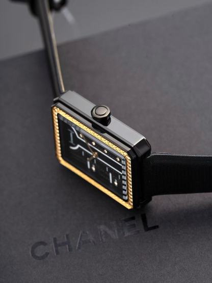 CHANE1 ダイヤモンドセット スクエア レザーウォッチ【50％割引+送料無料】