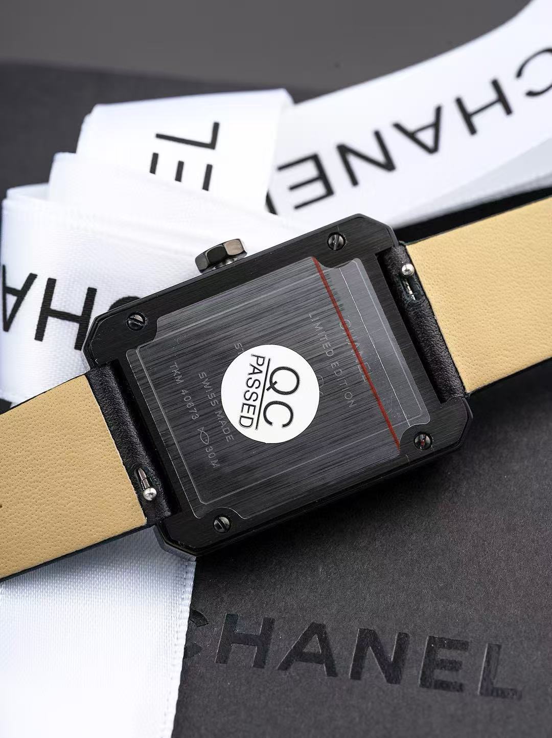 CHANE1 ダイヤモンドセット スクエア レザーウォッチ【50％割引+送料無料】