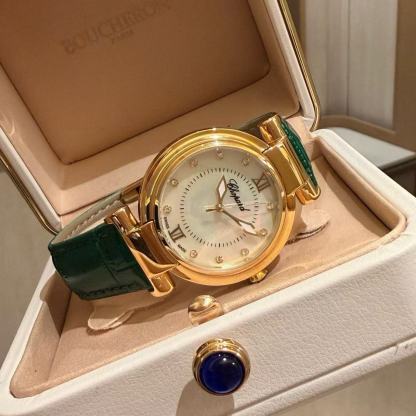 Ch0pard IMPER1ALE レザーストラップ レディースウォッチ【50％割引+送料無料】