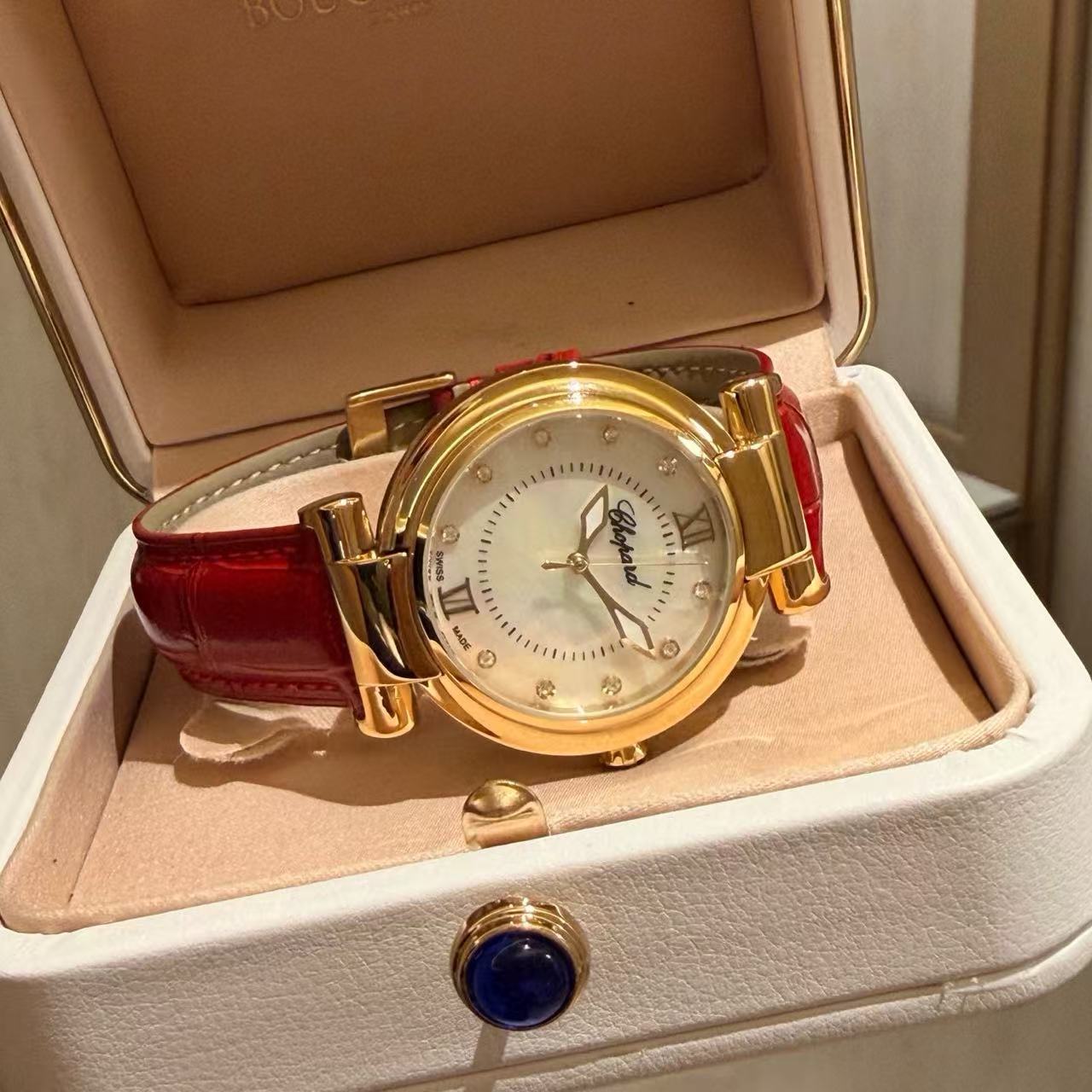 Ch0pard IMPER1ALE レザーストラップ レディースウォッチ【50％割引+送料無料】